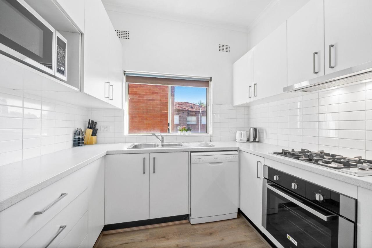 Burwood Newly Renovated 2 Bedroom Apartment سيدني المظهر الخارجي الصورة